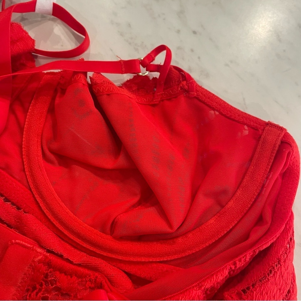 Aerie Red and Gold Lace Balconette Bra with Underwire and Scalloped Trim - Picture 11 of 12